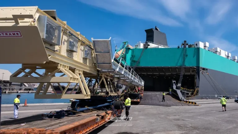 Loading Conveyor Belt on to RoRo Vessel